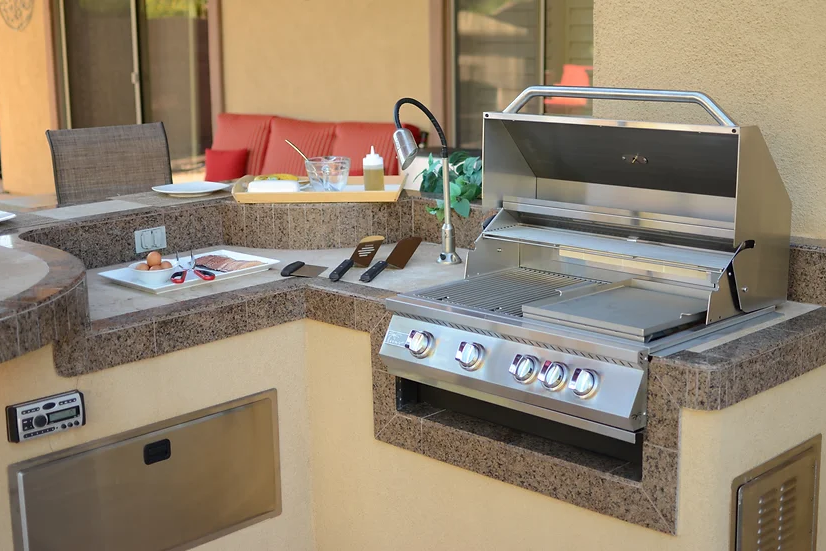 Kokomo Grills 32” Built in Gas Grill (4 Burner/Back Burner)